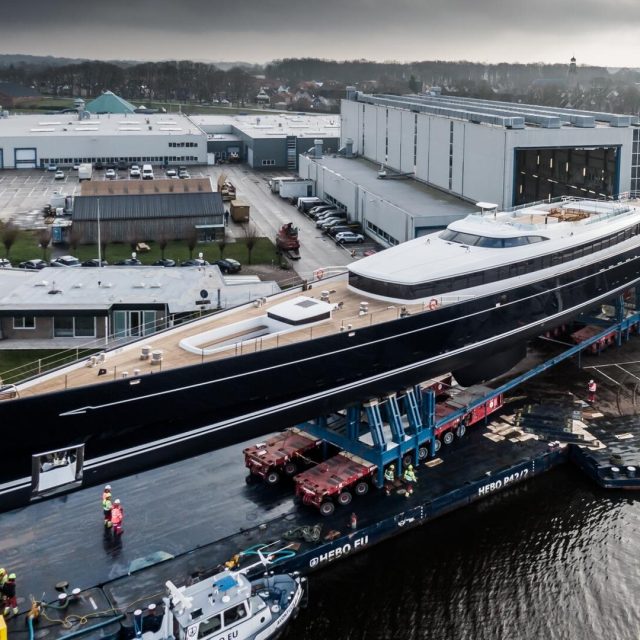 https://eurocommercialesp.com/wp-content/uploads/2025/10/cantiere_navale-640x640.jpg